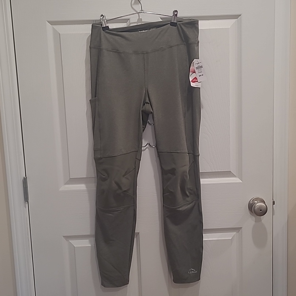 LL Bean size Medium Adventure Hike leggings